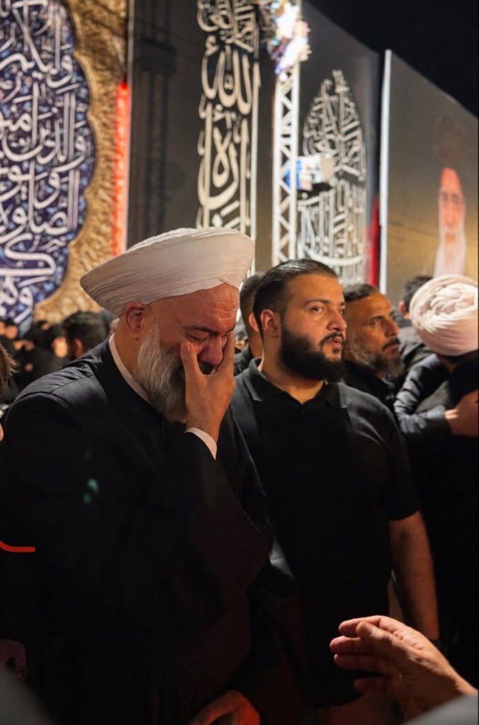 تقرير مصور/ الشيخ الدكتور خالد الملا يكتب أثناء تشييع شهيد الأمة الاسلامية الإمام الخامنئي بالنجف الأشرف