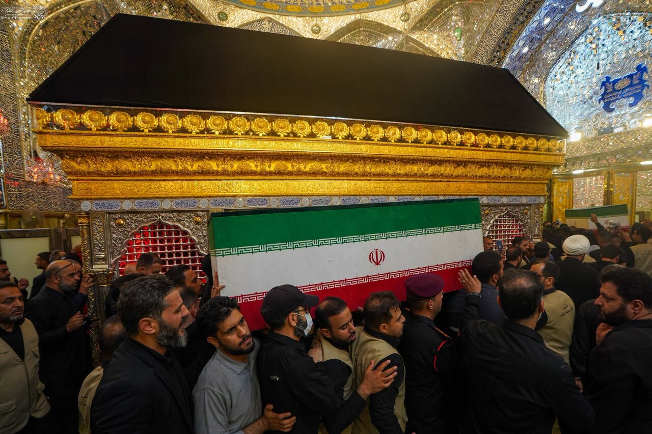 Mwakilishi wa Ayatollah Sistani Ataongoza Swala ya Janaza ya Kiongozi Shahidi Ayatullah Sayyid Ali Khamenei katika Haram ya Imam Hussein (a.s)