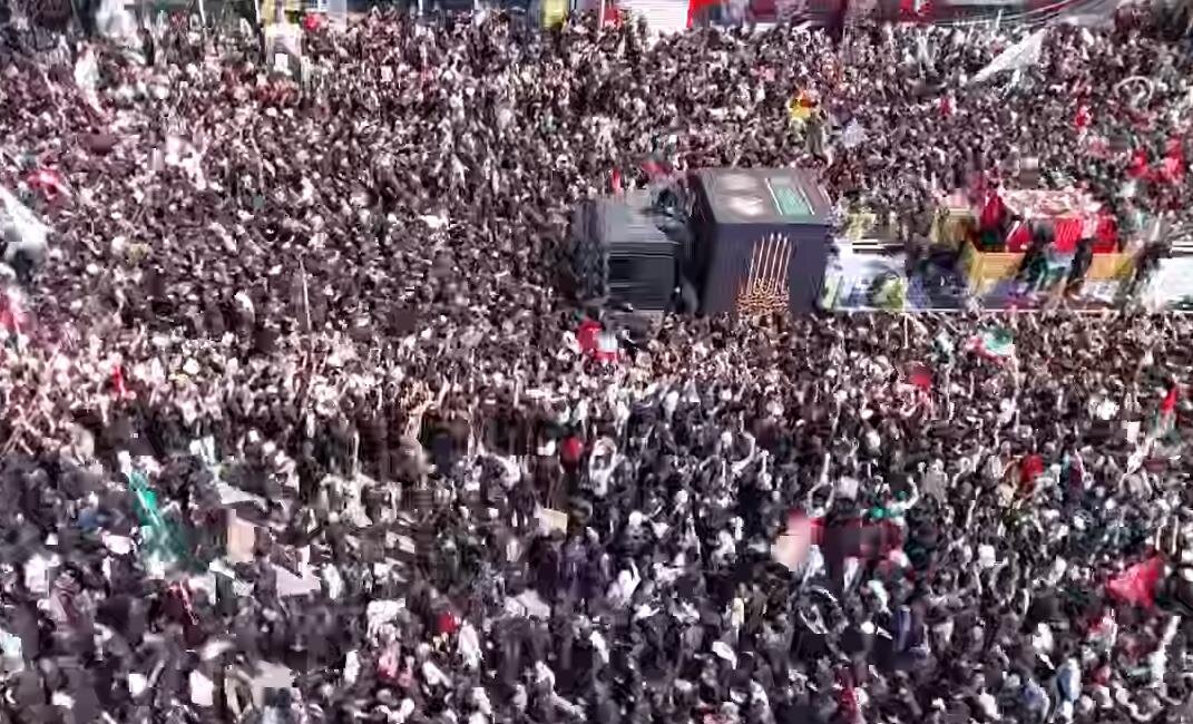 فيديو | جانب من تشييع للشهيد السيد الولي "الإمام الخامنئي" (ره) في النجف الأشرف