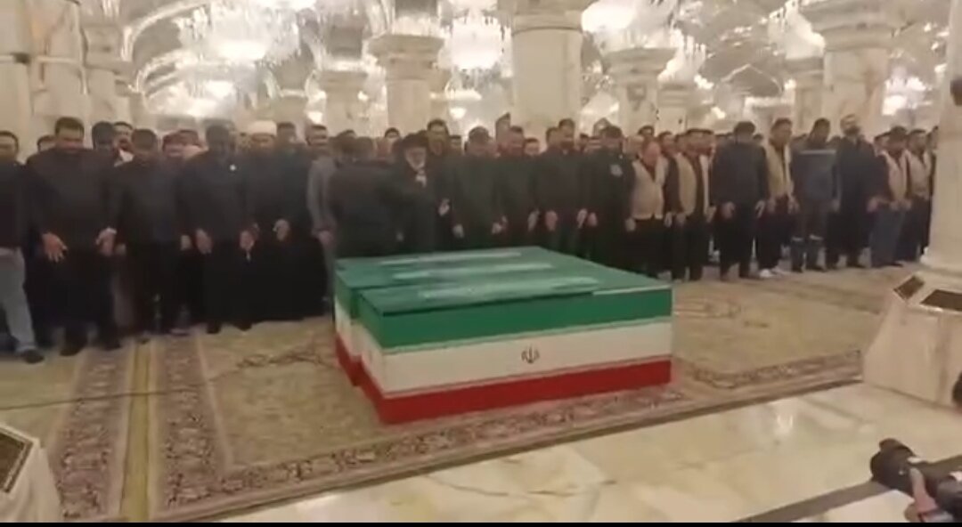Orações fúnebres pelo Líder Mártir da Revolução Islâmica no Santuário do Imam Ali, em Najaf