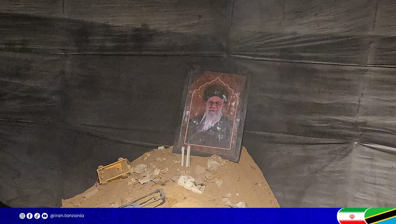 نمایشگاه بزرگ «از کربلای حضرت سکینه(س) تا کربلای میناب» در دارالسلام تانزانیا برگزار شد