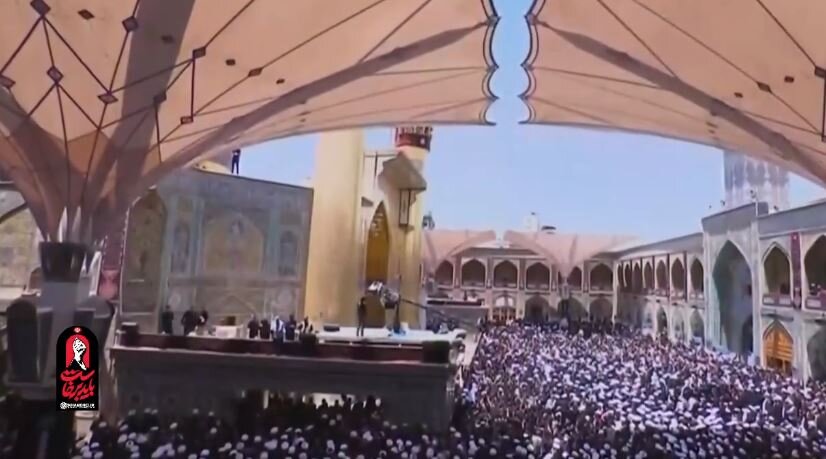 VIDEO | Il corpo puro del leader martire della Rivoluzione è giunto al portico dorato del santuario dell'Imam Ali (as)