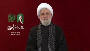 الشيخ نعيم قاسم مخاطبا الشهيد الولي السيد الخامنئي: كلماتك نور طريقي وطريق إخواني إلى الله تعالى