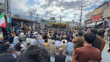 همزمان با تشییع در مشهد؛ اسکردو پاکستان میزبان آیین وداع با رهبر شهید شد