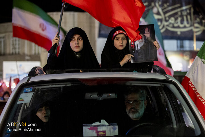 چشم انتظاری در میان سیل اشک
