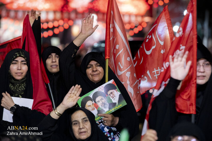 چشم انتظاری در میان سیل اشک
