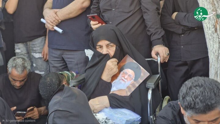 تقرير مصور/ الشعب الإيراني ينتظر للمشاركة في تشييع جثمان السيد الولي الشهيد"الخامنئي" بمدينة مشهد