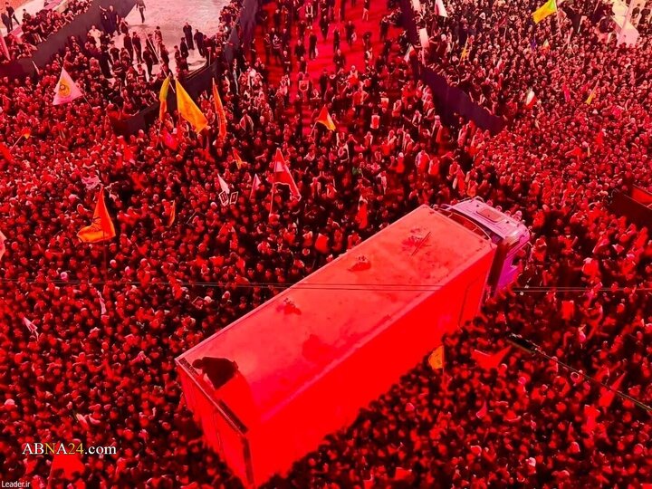 تشییع پیکر مطهر رهبر شهید انقلاب در کربلای معلی