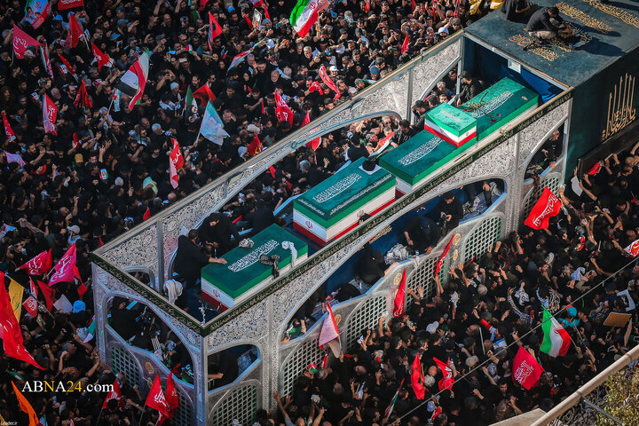 تشییع پیکر مطهر رهبر شهید انقلاب در مشهد مقدس