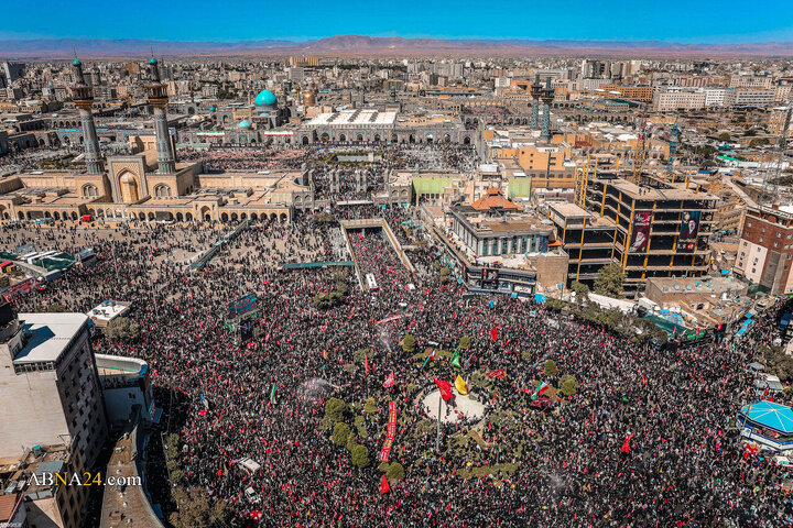 تشییع پیکر مطهر رهبر شهید انقلاب در مشهد مقدس