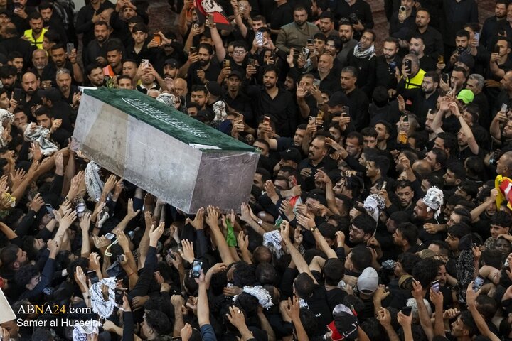تشییع پیکر مطهر رهبر شهید انقلاب در کربلای معلی