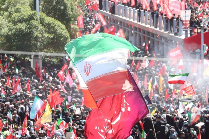 تشییع پیکر مطهر رهبر شهید انقلاب در مشهد مقدس