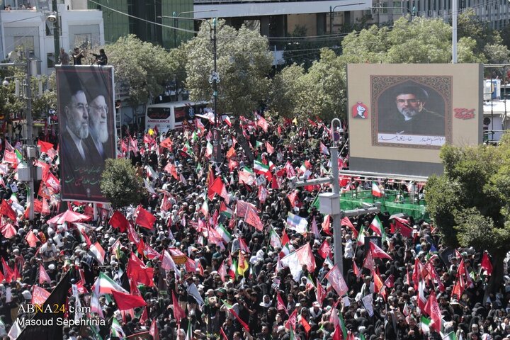 تشییع پیکر مطهر رهبر شهید انقلاب در مشهد مقدس