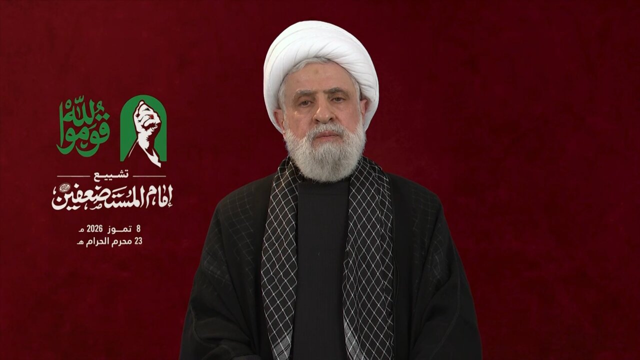 الشيخ نعيم قاسم مخاطبا الشهيد الولي السيد الخامنئي: كلماتك نور طريقي وطريق إخواني إلى الله تعالى