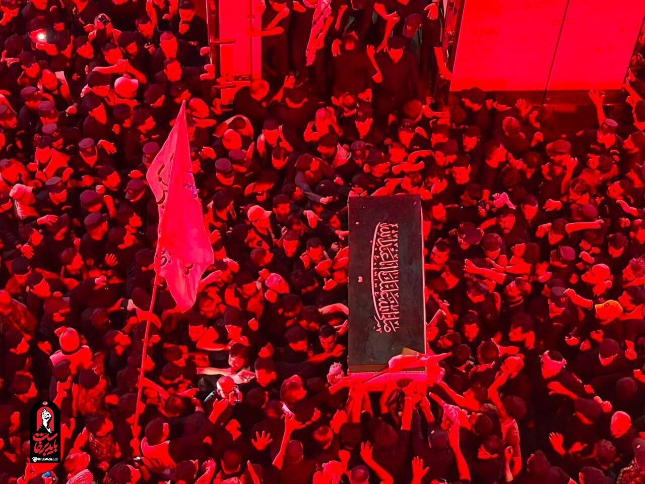 Custodian of Hussaini Shrine Honors Martyr Leader with Supplication During Funeral Prayer / Video