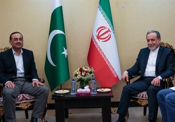 عراقچی کا عاصم منیر سے رابطہ، ایران کے امریکی مہم جوئی کا ڈٹ کر مقابلہ کرنے کے عزم کا اظہار