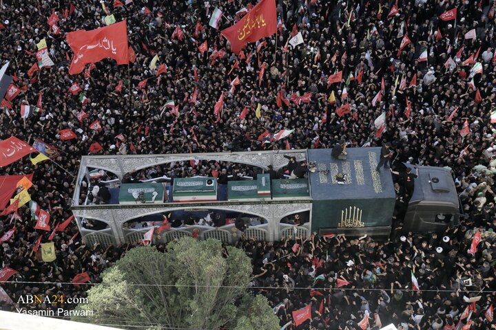 نگاه از آسمان به امواج امت خامنه‌ای شهيد/ امواج عزاداران خامنه‌ای شهيد در آستان امام رضا علیه‌السلام