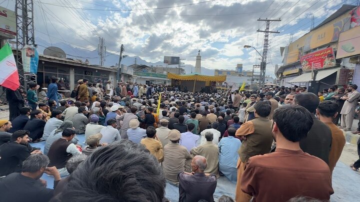 مشہد میں تشییع کے ساتھ ساتھ اسکردو میں بھی رہبرِ شہید کو پُرعقیدت الوداع