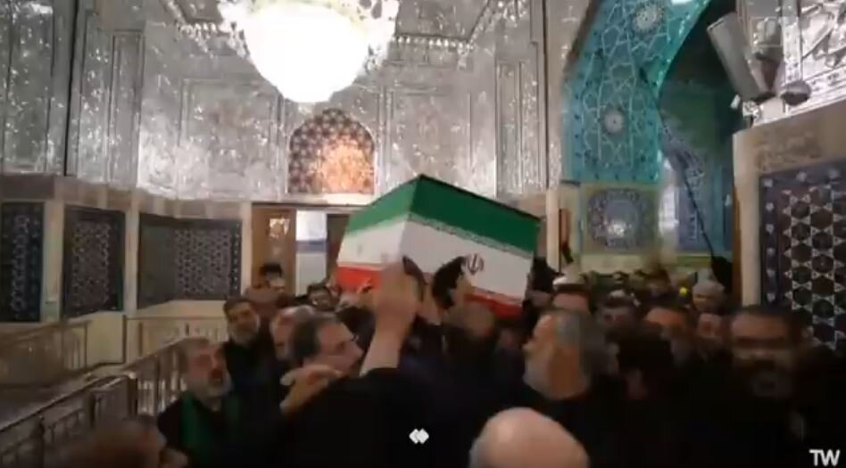 Video: Servants of Imam Reza Shrine Carry the Body of Martyred Leader