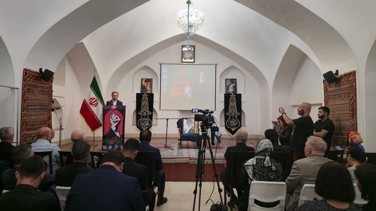Ermənistandakı Göy məsciddə şəhid Rəhbərin anım mərasimi keçirilib