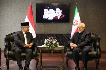 قالیباف: کسی می‌تواند با آمریکا مذاکره کند که آماده جنگ باشد
