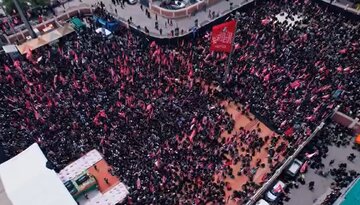 ویدیو | مردم کارگیل هند در مراسم باشکوه تشییع نمادین رهبر شهید پرچم‌های سرخ انتقام بلند کردند
