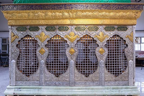 ویدیویی از زمان افتتاح ضریح جدید حرم حضرت زینب (س)
