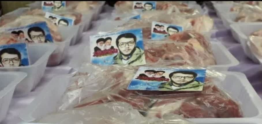 توزیع "عیدانه‌های پروتئینی" بین نیازمندان به همت گروه جهادی شهید محمدرضا شفیعی