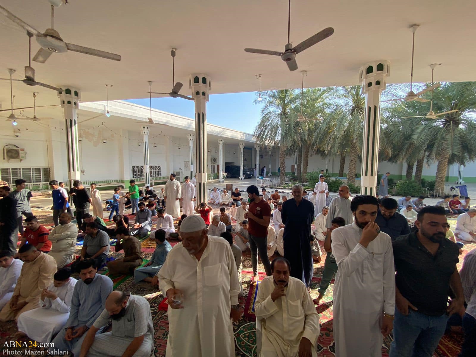 عکس خبری/ نماز عید فطر در مسجد السهلانی بصره