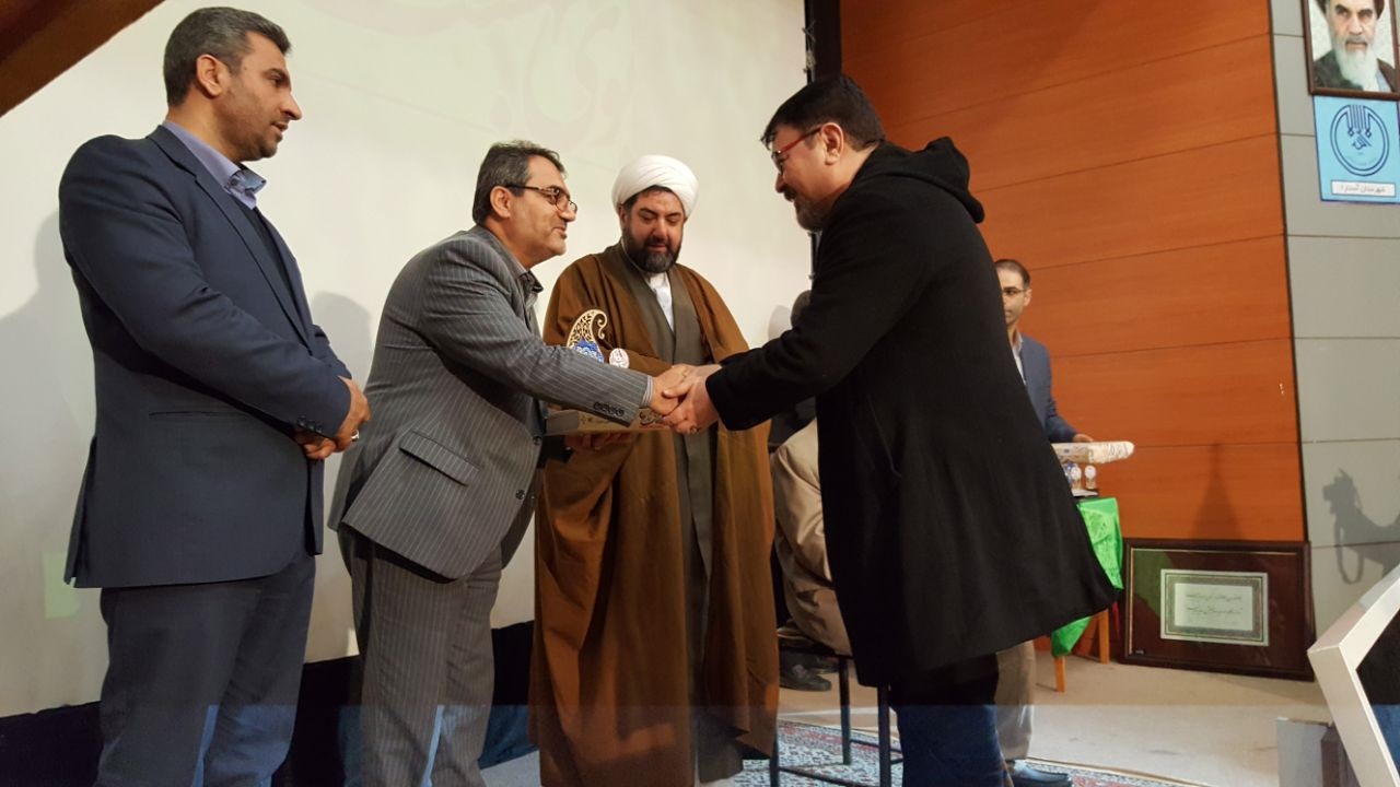 برگزیدگان دومین سوگواره فاطمی «بوی بهشت» تجلیل شدند