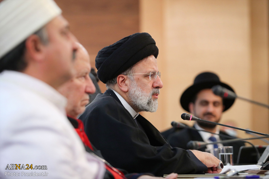 دکتر رئیسی در نشست با پیروان ادیان توحیدی: انقلاب اسلامی متعلق به ملت ایران از هر قوم و مذهبی است/ توهین به رسول اکرم(ص) نه آزادی بلکه محدودکننده آزادی بیان است