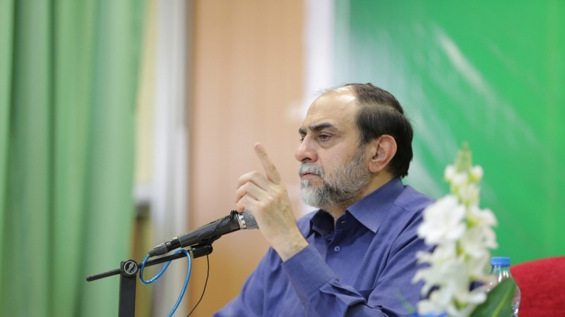 I seguaci dell'Ahl al-Bayt del Profeta si oppongono alla corruzione e all'ingiustizia / La religione senza responsabilità è l'oppio dei popoli
