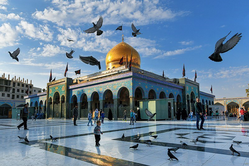ویدیو |  اذان در حرم حضرت زینب(س) بعد سقوط بشار اسد
