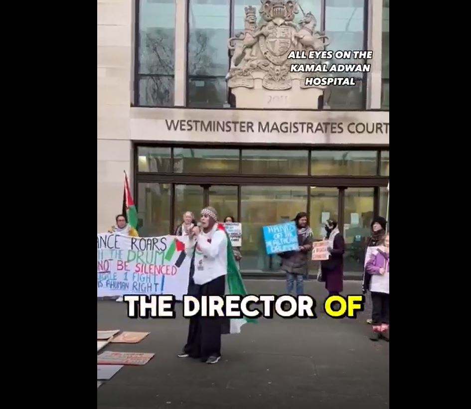 Video: Healthcare workers in London demonstrate in support of Palestine 