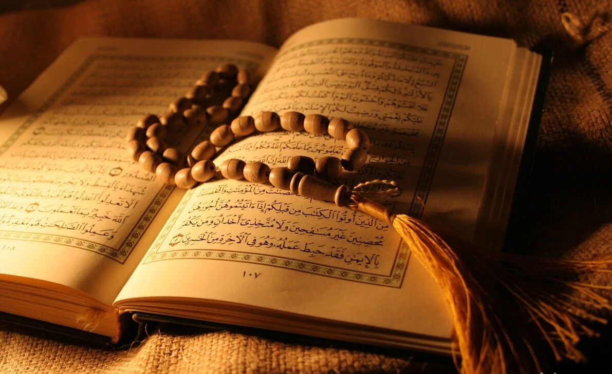 ویدیو | محفل قرآنی به مناسبت سالروز وفات حضرت ام‌البنین(س) در استان نینوی عراق