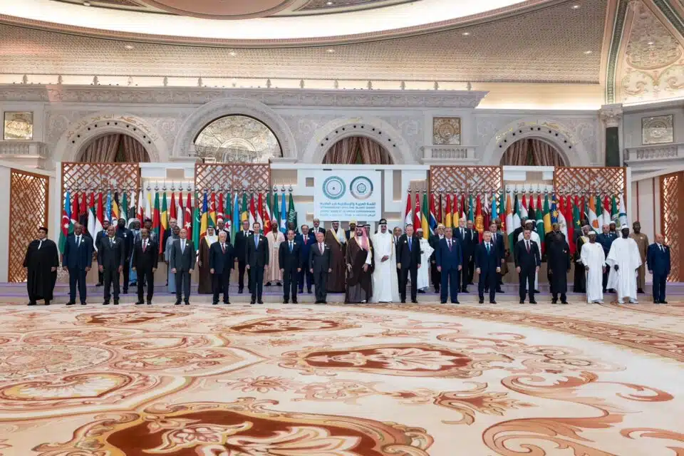 OIC meeting final statement stresses centrality of Palestinian issue, warns against violation of Iran's sovereignty