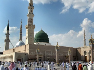 نخستین نماز عید فطر کی و کجا اقامه شد