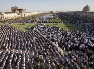 نماز عید فطر به امامت آیت‌الله طباطبایی‌نژاد برگزار می‌شود