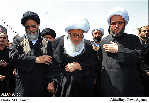 دسته پیاده روی عزاداری امام صادق(ع) با حضور آیت‎الله وحید خراسانی + عکس