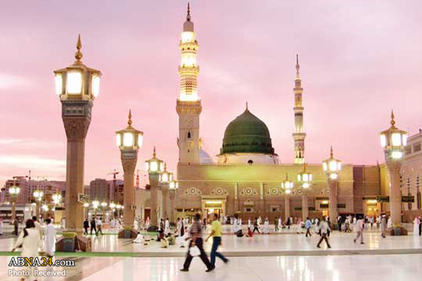 عربستان درهای مدینه را به روی خارجی‌ها باز کرد
