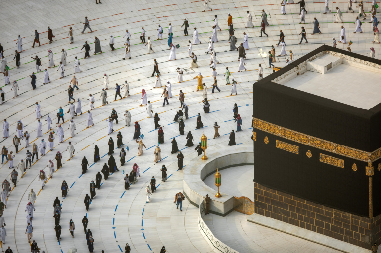 عربستان حج عمره را برای ۳۳ کشور ممنوع کرد
