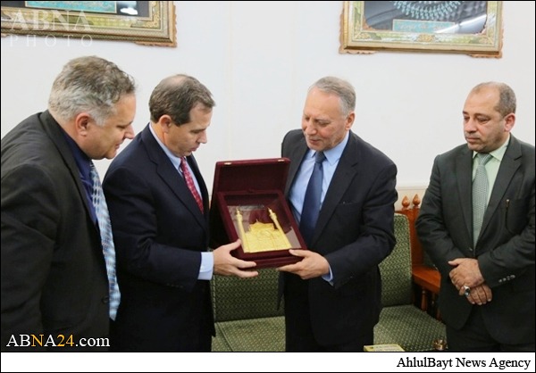 Photos: America's Ambassador Visited Imam Ali (A.S)'s Holy Shrine