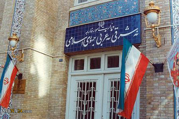 US desperately using economic terrors against Iranian: Foreign Ministry